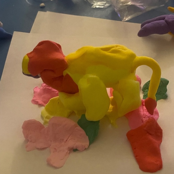 Sculptures - Picture 4 of 10